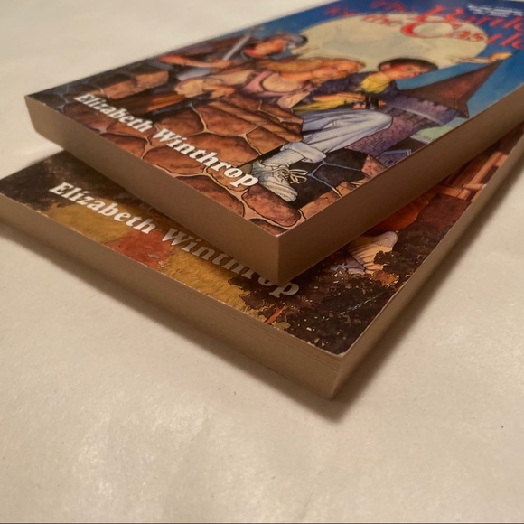 Set of 2 Books Castle in the Attic + Battle Sequel Elizabeth Winthrop YA Novels - Picture 5 of 9
